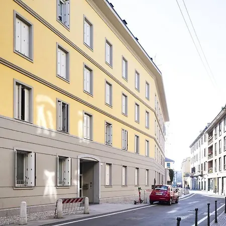 Prime Living - Sui Navigli * Milan