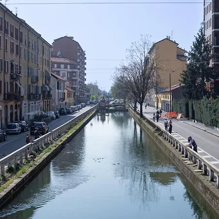 Prime Living - Sui Navigli Apartment
